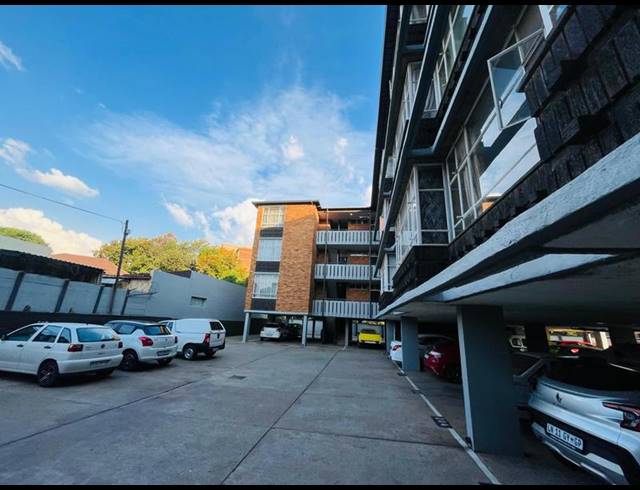 2 BEDROOM APARTMENT FOR SALE IN MARLANDS